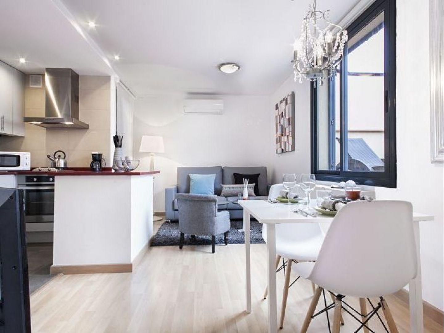 Rambla Attic Paris Apartment *